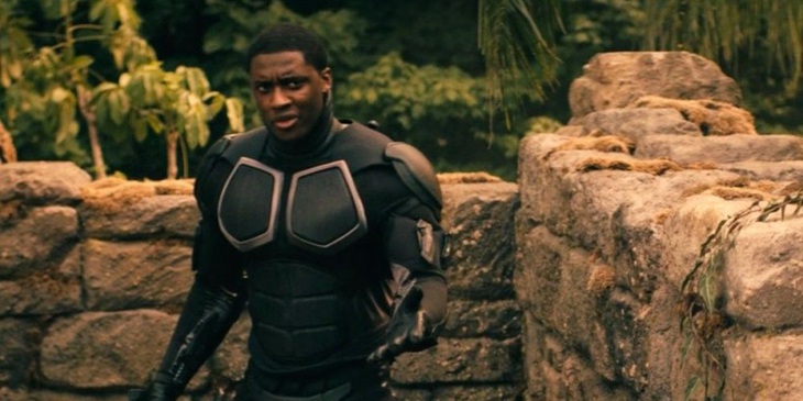 Tình tiết Black Noir bị lột mặt nạ lại do diễn viên đóng thế Fritzy Klevans Destine đảm nhận thay Nathan Mitchell