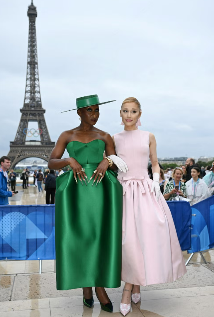 Ngắm sao ở Lễ khai mạc Olympic Paris 2024- Ảnh 5.