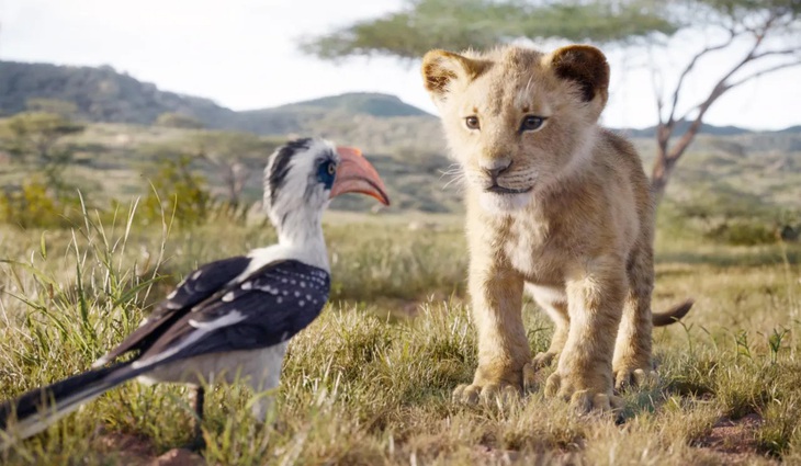 Được đạo diễn bởi Jon Favreau. Cùng với sự tham gia lồng tiếng của John Oliver, JD MacCrary, Donald Glover, Beyoncé, Seth Rogen và Chiwetel Ejiofor. 