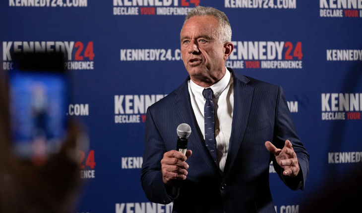 Những cáo buộc được đưa ra trong thời điểm đầy thử thách trong cuộc đua vào Nhà Trắng. 