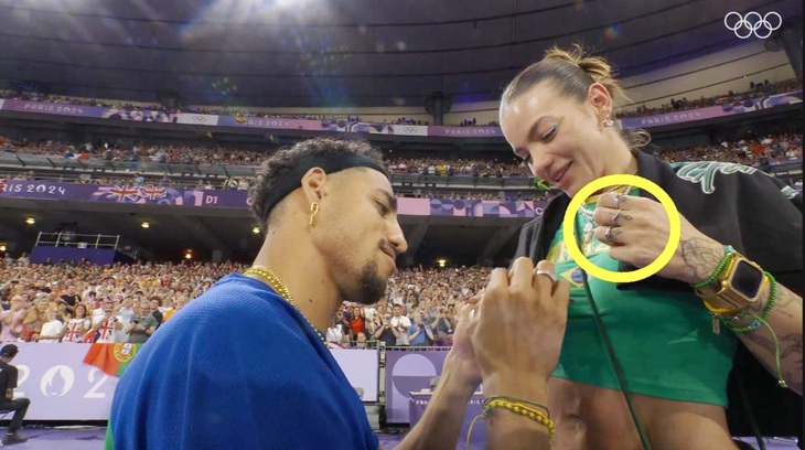 Almir dos Santos cầu hôn bạn gái sau khi thi đấu tại Olympic 2024.