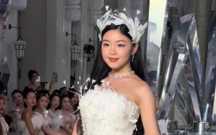 Con gái siêu mẫu Thuý Hạnh gây sốt với nhan sắc như hoa hậu  - Ảnh 5.