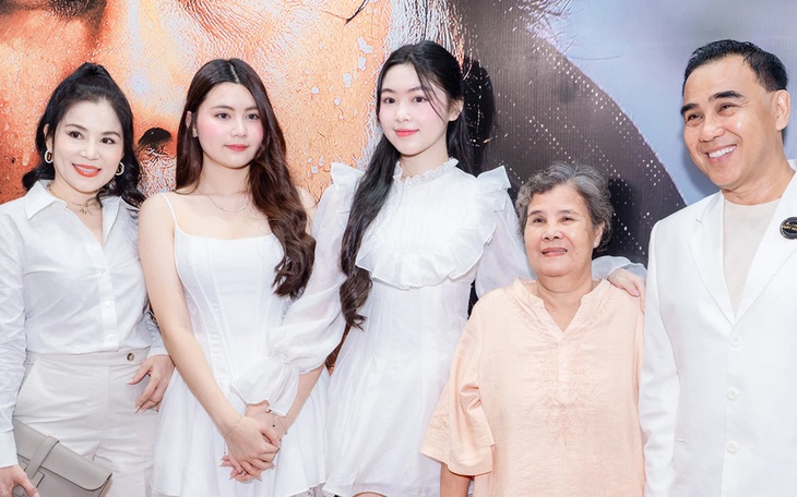 Lý Nhược Đồng - Cổ Thiên Lạc hội ngộ sau 29 năm, visual của Cô Cô - Quá Nhi vẫn nét - Ảnh 4.