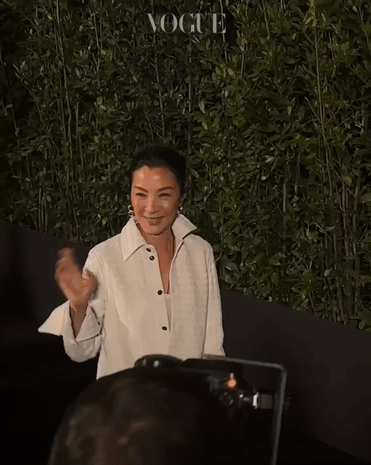 Thư Kỳ gây ngỡ ngàng với diện mạo trẻ trung tại Tuần lễ thời trang Milan - Ảnh 4.