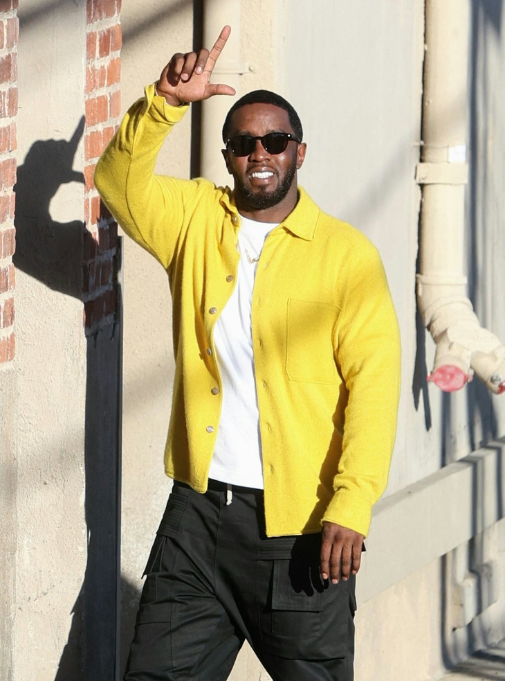 ‘Ông hoàng' nhạc rap Diddy không dám ăn cơm tù vì sợ bị hãm hại, đối mặt án chung thân - Ảnh 2.