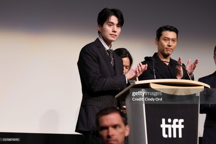 Hyun Bin - Lee Dong Wook 'đại náo' LHP Toronto 2024 - Ảnh 11.