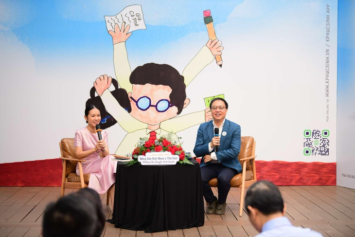 'Vua tiêu Việt Nam' Phan Minh Thông chia sẻ niềm vui viết sách - Ảnh 3.