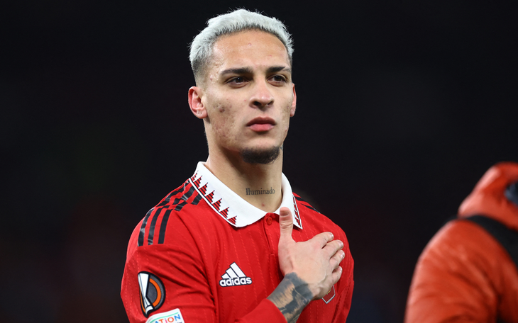 Antony ‘xoay compa’ để ra mắt cổ động viên Real Betis - Ảnh 2.