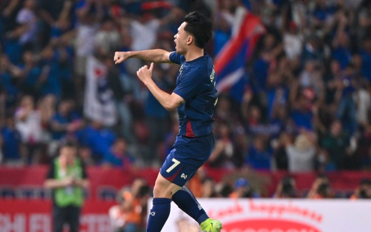 Supachok xây dựng hình ảnh sau bàn thắng 'xấu xí' ở ASEAN Cup - Ảnh 3.