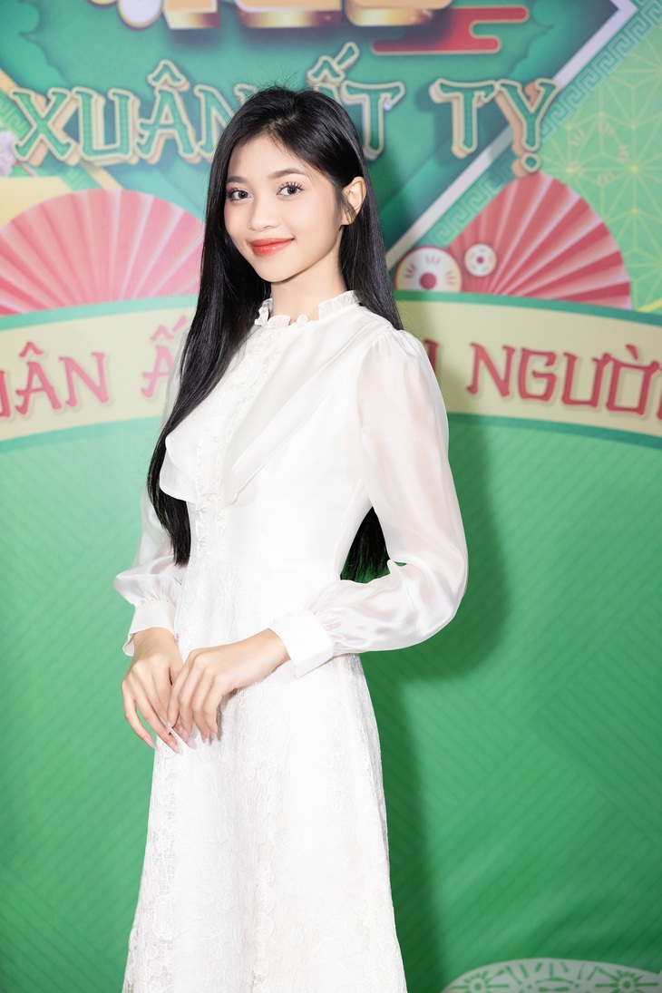 Kim Tử Long, Thoại Mỹ đóng Táo Xuân 2025 - Ảnh 9.