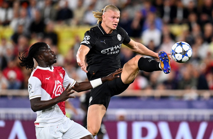 Haaland nổi giận vì cú đúp bị ‘lãng phí’ trước Monaco ở Champions League - Ảnh 1.