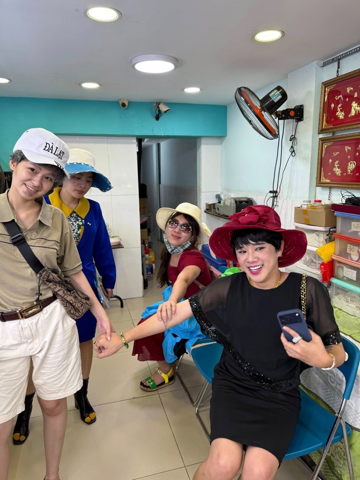 TikToker Con Cò Đây là ai, bất ngờ vượt mặt Tina Thảo Thi, Việt Phương Thoa? - Ảnh 2.