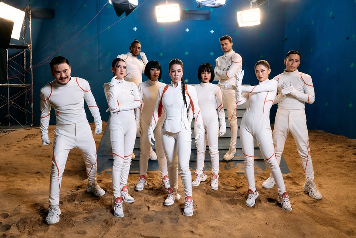 Nhật Kim Anh tái xuất khác lạ, tiết lộ cuộc sống làm mẹ đơn thân - Ảnh 3.