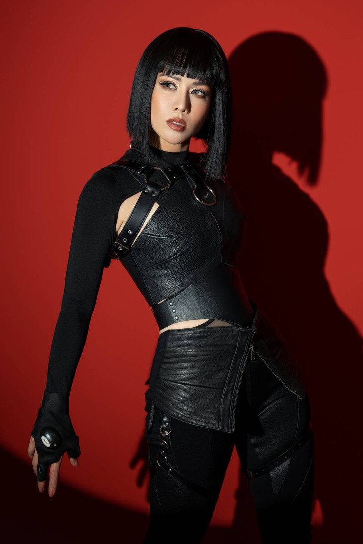 Nhật Kim Anh tái xuất khác lạ, tiết lộ cuộc sống làm mẹ đơn thân - Ảnh 1.