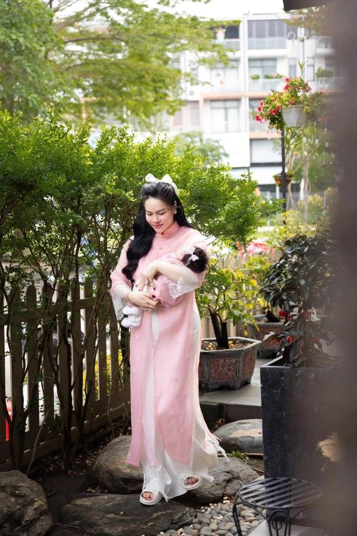 Nhật Kim Anh tái xuất khác lạ, tiết lộ cuộc sống làm mẹ đơn thân - Ảnh 4.