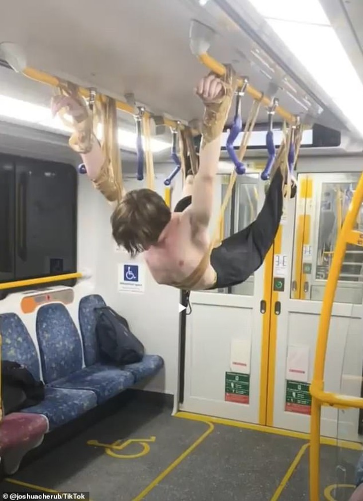 tàu điện - Ảnh 2.