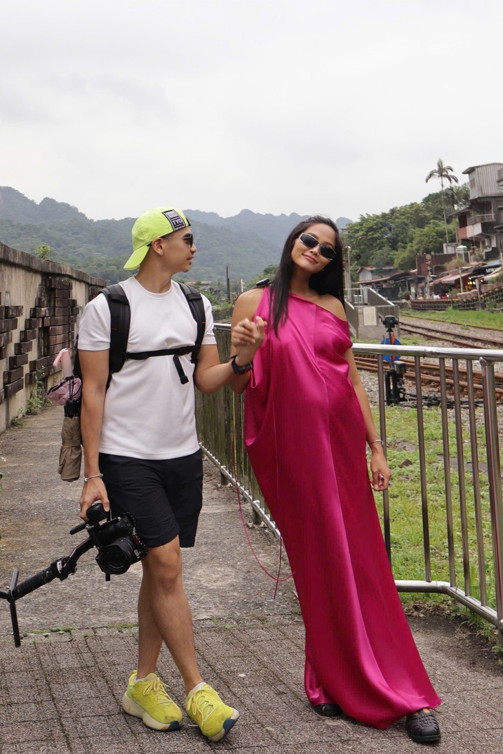 Diện mạo chồng H'Hen Niê sau 5 tháng trị hói đầu   - Ảnh 4.