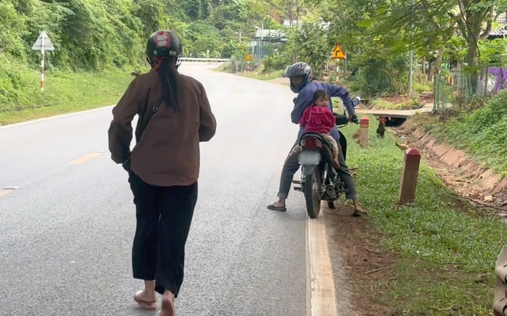 Hà Anh Tuấn bị trêu mặc áo như... 'bó giò lụa' - Ảnh 8.