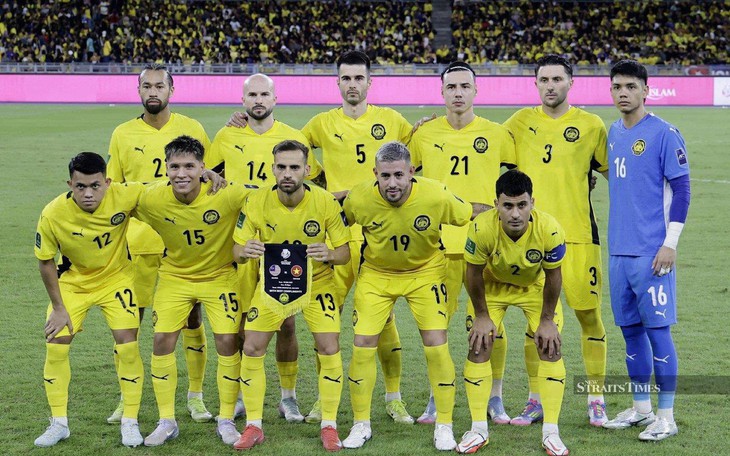 Truyền thông Malaysia sốt ruột vì FIFA cứ - Ảnh 2.