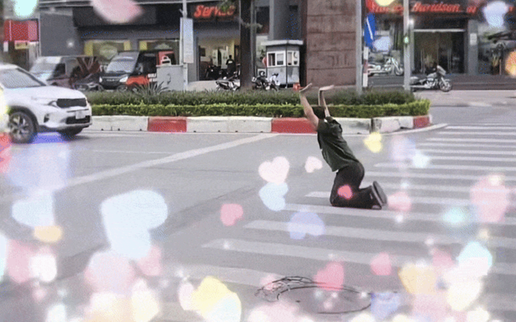 Cụ bà sập bẫy 'đào lửa' nhưng lãi to nhờ... giá vàng tăng - Ảnh 3.