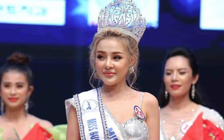 Sơn Tùng M-TP và Soobin gây tranh cãi vì vị trí trên poster: Luật ngầm trong showbiz ra sao?  - Ảnh 6.