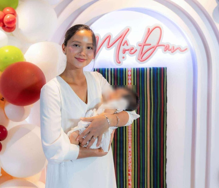 H'Hen Niê lên tiếng tin đồn bị 'biến dạng ngoại hình' sau sinh  - Ảnh 5.