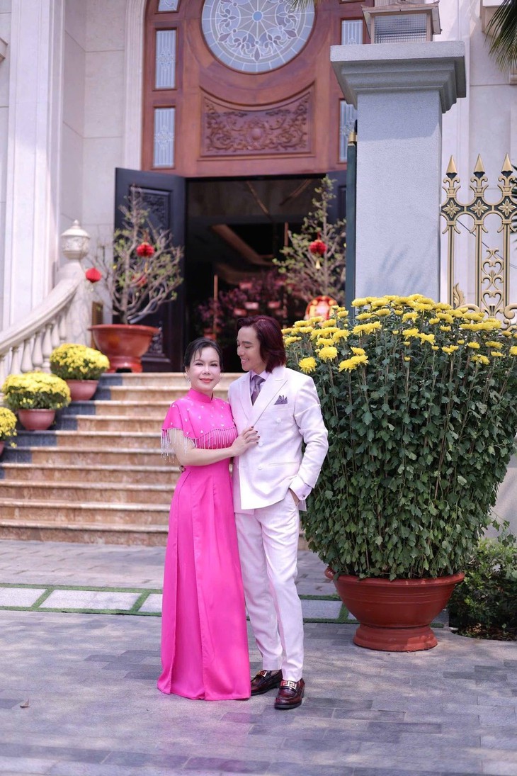 Việt Hương - Ảnh 4.