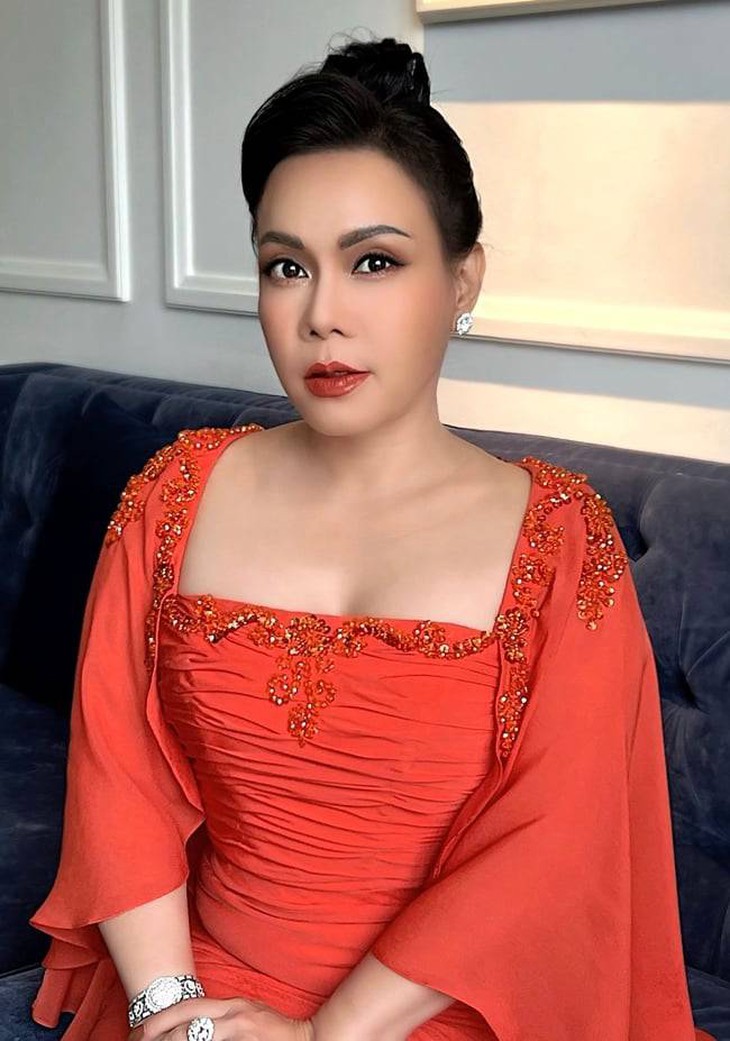 Việt Hương - Ảnh 2.