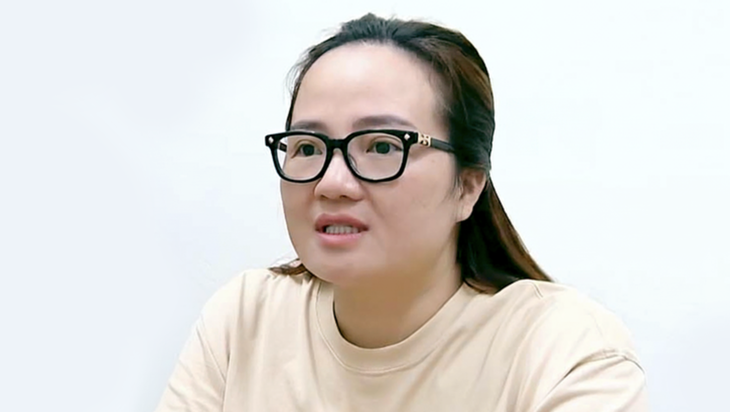 Hai 'thánh từ thiện' chung khung hình cùng vướng lao lý, bị khởi tố cùng ngày - Ảnh 2.