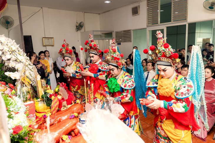 NSND Trịnh Kim Chi gửi 400 triệu tiền cúng tổ cứu trợ miền Bắc - Ảnh 2.