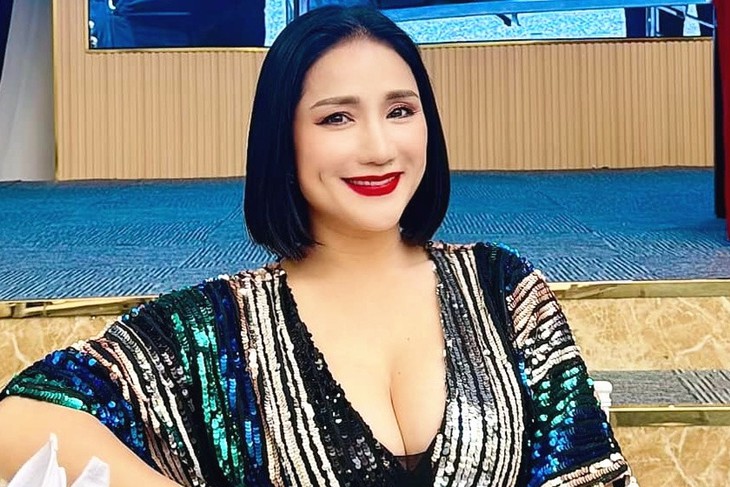 'Bà mối' Cát Tường lên tiếng tin đồn 'sắp lấy chồng đại gia'  - Ảnh 1.