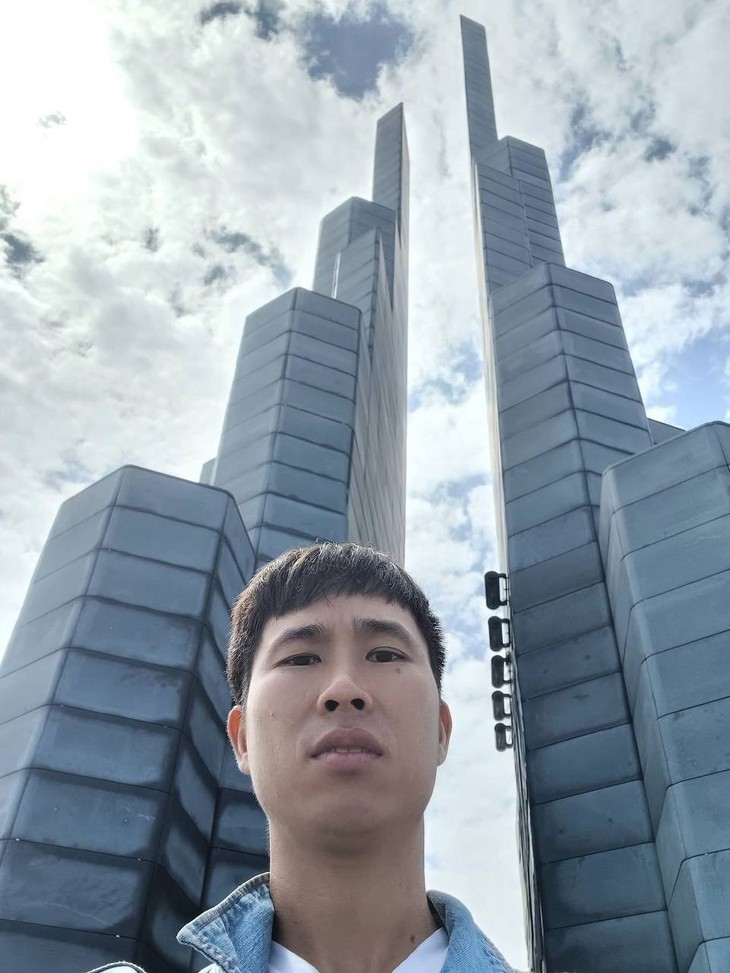 Dân mạng tò mò đổ vào tài khoản Lê Sỹ Tùng - Ảnh 1.