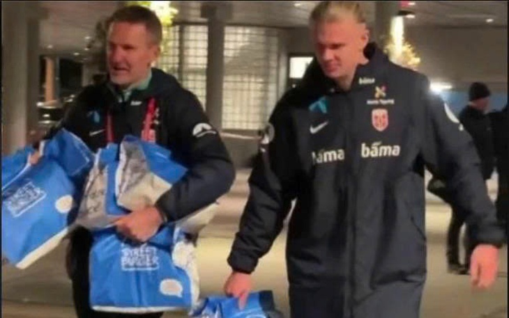 Alcaraz hé lộ chuyện bị la rầy khi về nhà lúc đang chinh phục ATP Finals - Ảnh 4.