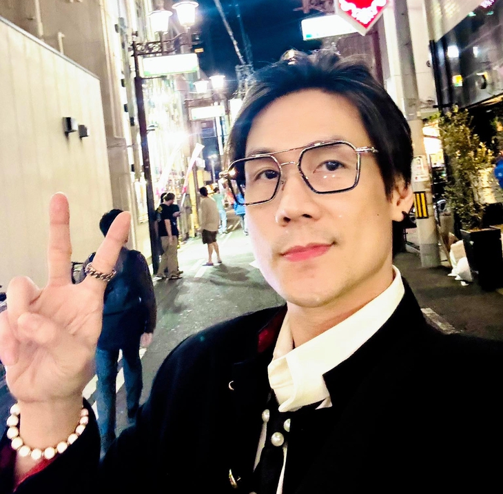 Khánh Phương được vợ nhờ đứng tên công ty, giao dịch mua cổ phiếu - Ảnh 2.