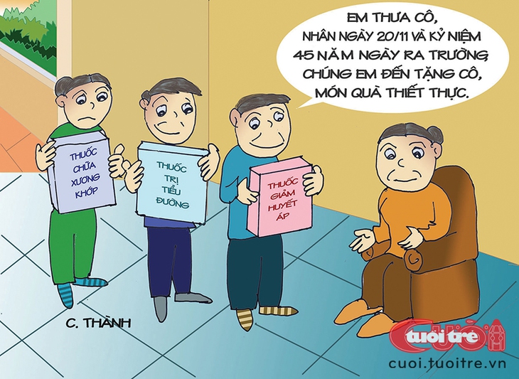 Món quà thiết thực tặng cô giáo sau 45 năm ra trường - Ảnh 1.