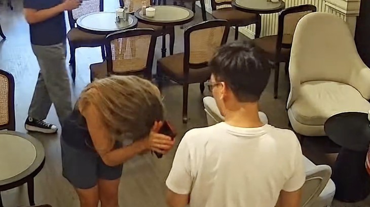 khách Tây - Ảnh 1.