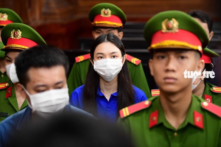 Thùy Tiên - Ảnh 1.