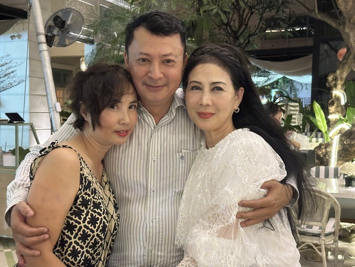 Nhan sắc Diễm Hương sau 30 năm gây trầm trồ - Ảnh 3.