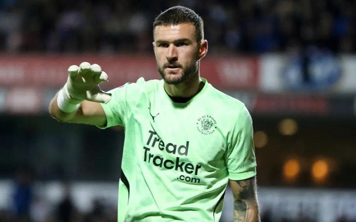 Alexander Isak mua chó 1 tỷ đồng làm ‘vệ sĩ’ sau khi bị dọa giết - Ảnh 5.