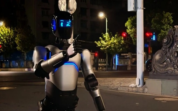 Trúng số cả trăm tỉ, ông chồng giấu vợ sống xa hoa một mình - Ảnh 3.