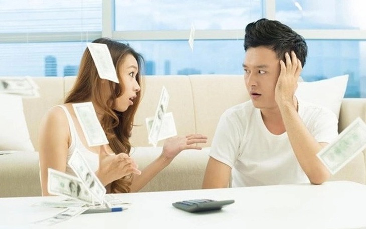 Cái kết của ông chồng thuê khách sạn cùng nhân tình nhưng bị mắc kẹt do lũ - Ảnh 4.