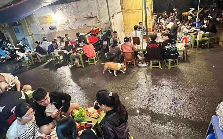 Ông chú U60 tìm lại người yêu cũ để trả nợ - Ảnh 5.