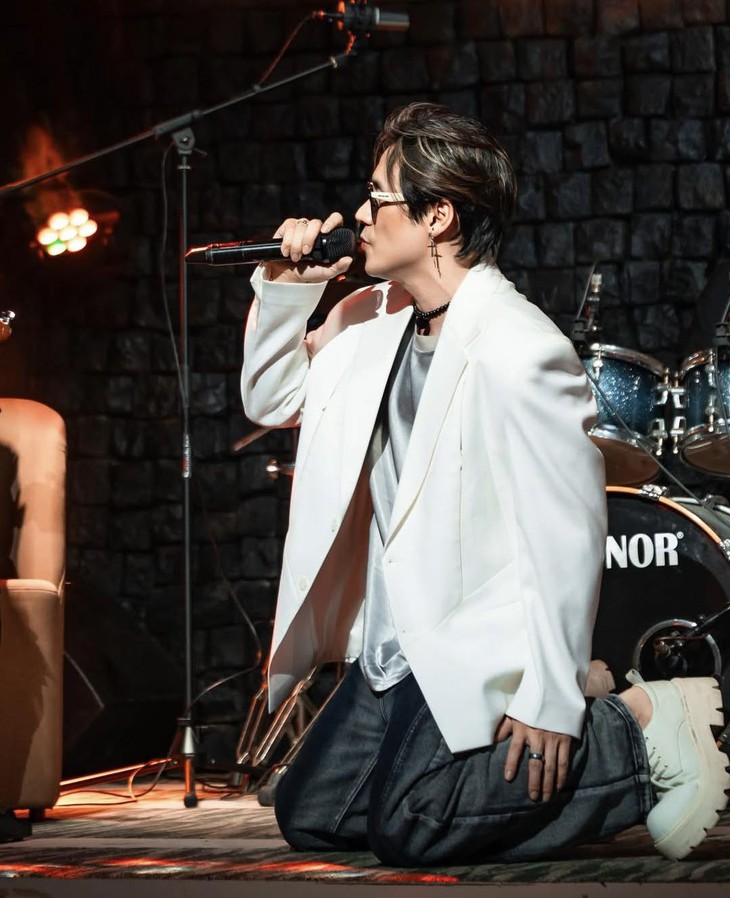 Vợ bị truy tố lừa đảo hơn 9.000 tỉ, Khánh Phương có động thái bất ngờ - Ảnh 3.