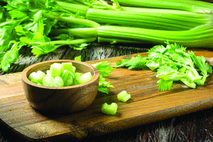 rau cần tây - Ảnh 1.