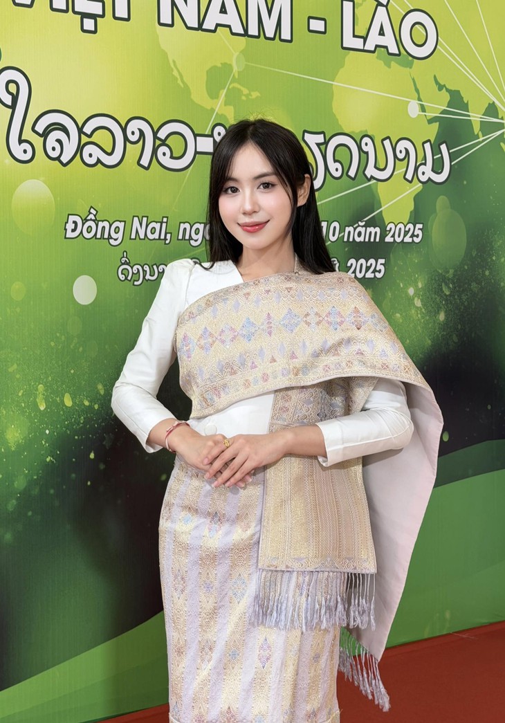 cô gái Lào - Ảnh 2.