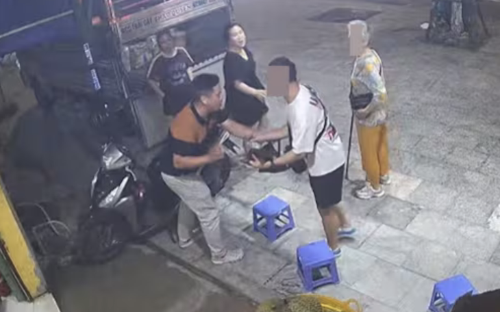 Dao kéo hơn 200 lần để thành 'người đẹp nhất hành tinh', kết quả ra sao? - Ảnh 5.