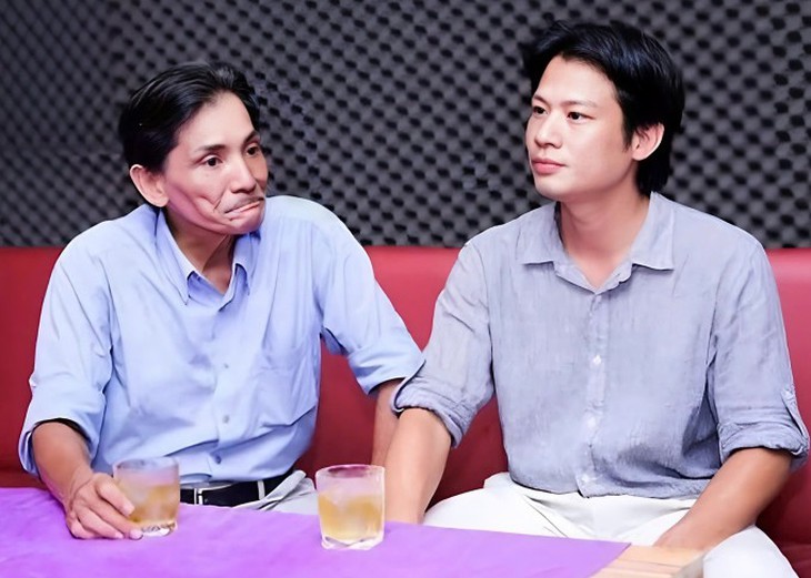 Con trai ca sĩ kín tiếng của Thương Tín - Ảnh 2.