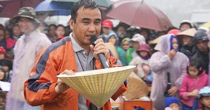 Quyền Linh: Từ chàng trai nghèo đến 'MC quốc dân' - Ảnh 3.