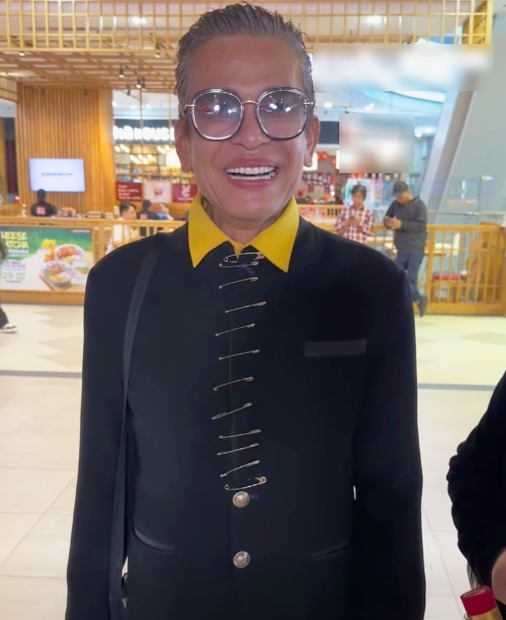 Thực hư MC Thanh Bạch bị ngó lơ, phải xếp hàng dài ở thảm đỏ?   - Ảnh 2.