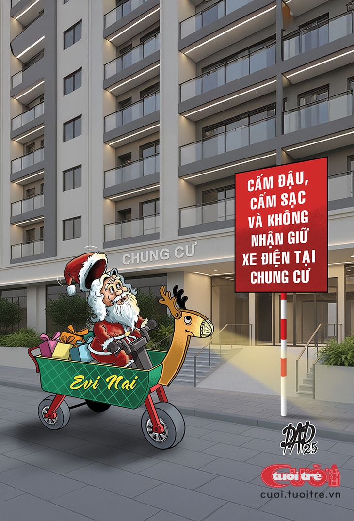 Ông già Noel gặp khó vì đi xe điện - Ảnh 1.